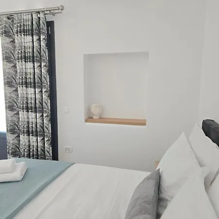 Santorini Ethereal Blue 4* Pýrgos