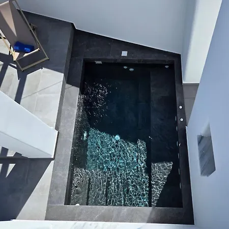 Lägenhetshotell Santorini Ethereal Blue Pýrgos