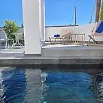 Santorini Ethereal Blue Apart Otel Pýrgos