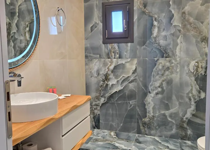 Santorini Ethereal Blue Aparthotel Pyrgos Kallistis