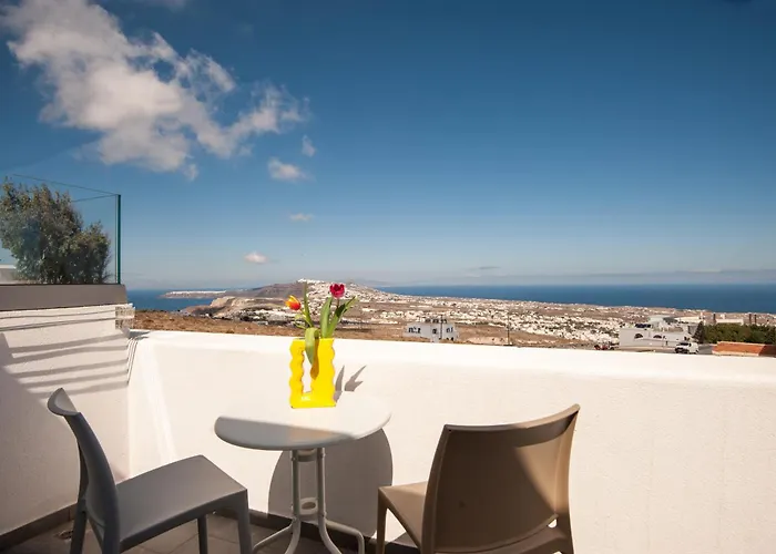 Aparthotel Santorini Ethereal Blue Pyrgos Kallistis